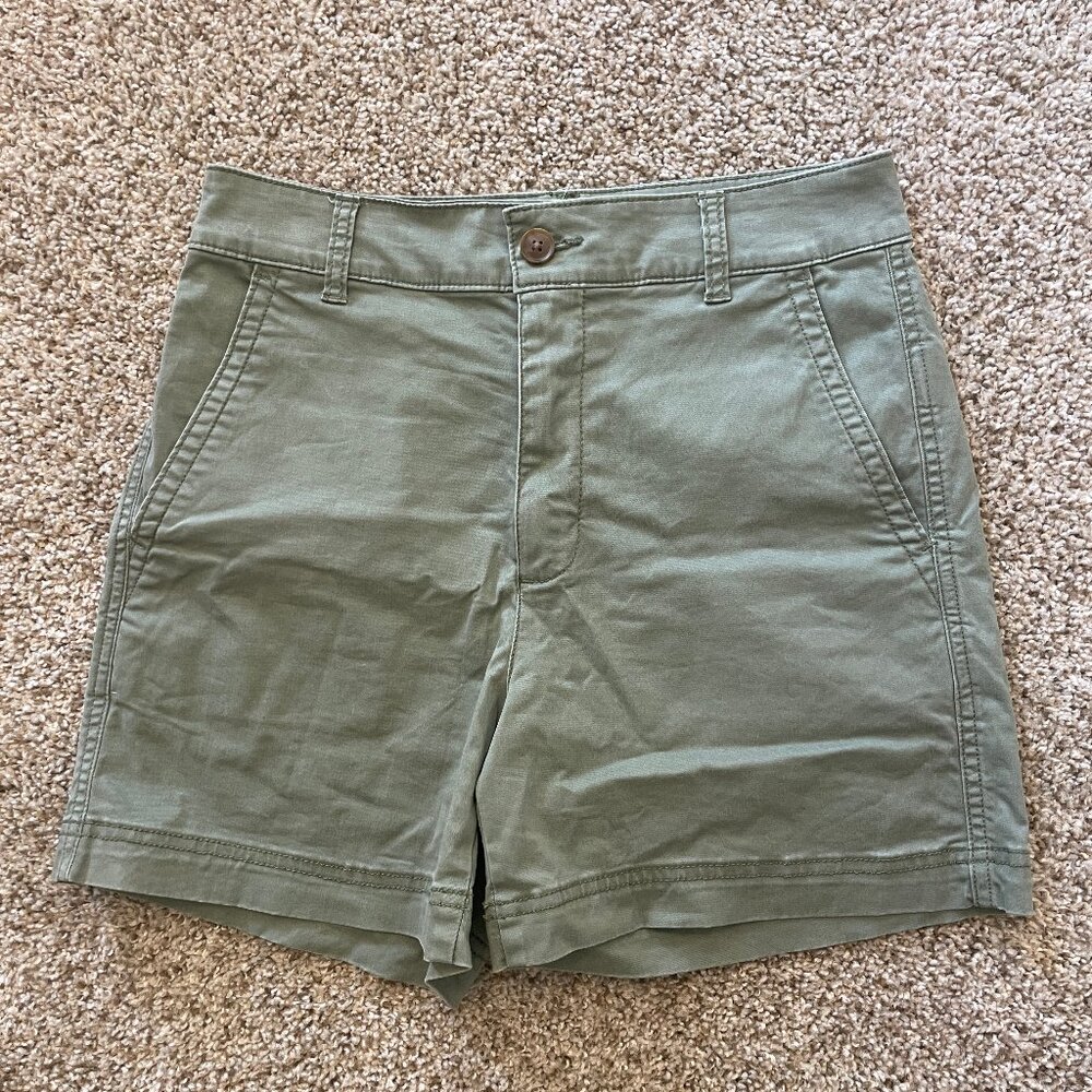 Gap green girlfriend khaki short